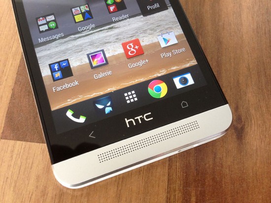 HTC One unten