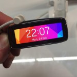 Samsung Gear Fit: Smartwatch versteckt im Fitness-Band – Hands On Video