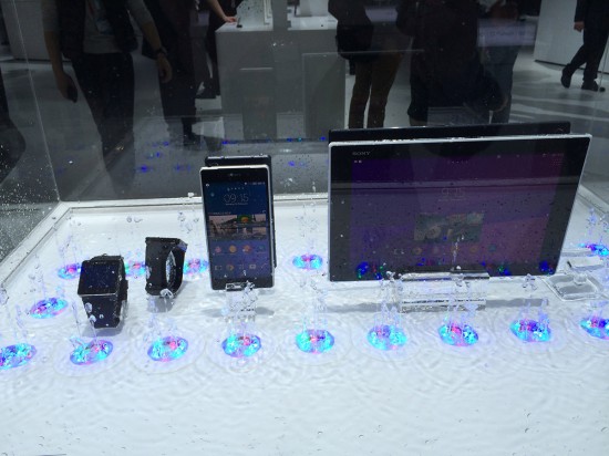 Sony-Xperia-Z2-und-Z2-Tablet-water