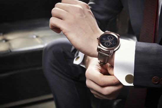 LG_WATCH_URBANE_LIFESTYLE_Man