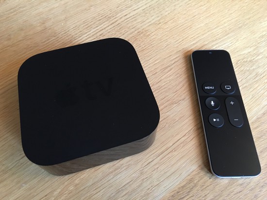 Apple-TV-4-und-Siri-Remote